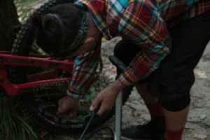 inflador de aire para bicicleta cuál elegir para rutas y cicloturismo